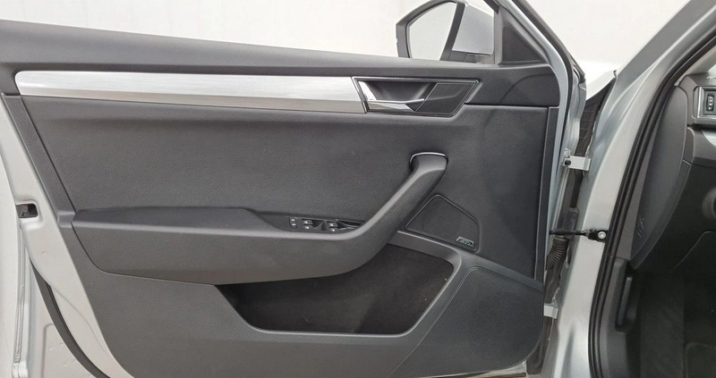 Skoda Superb cena 91900 przebieg: 121030, rok produkcji 2021 z Modliborzyce małe 326